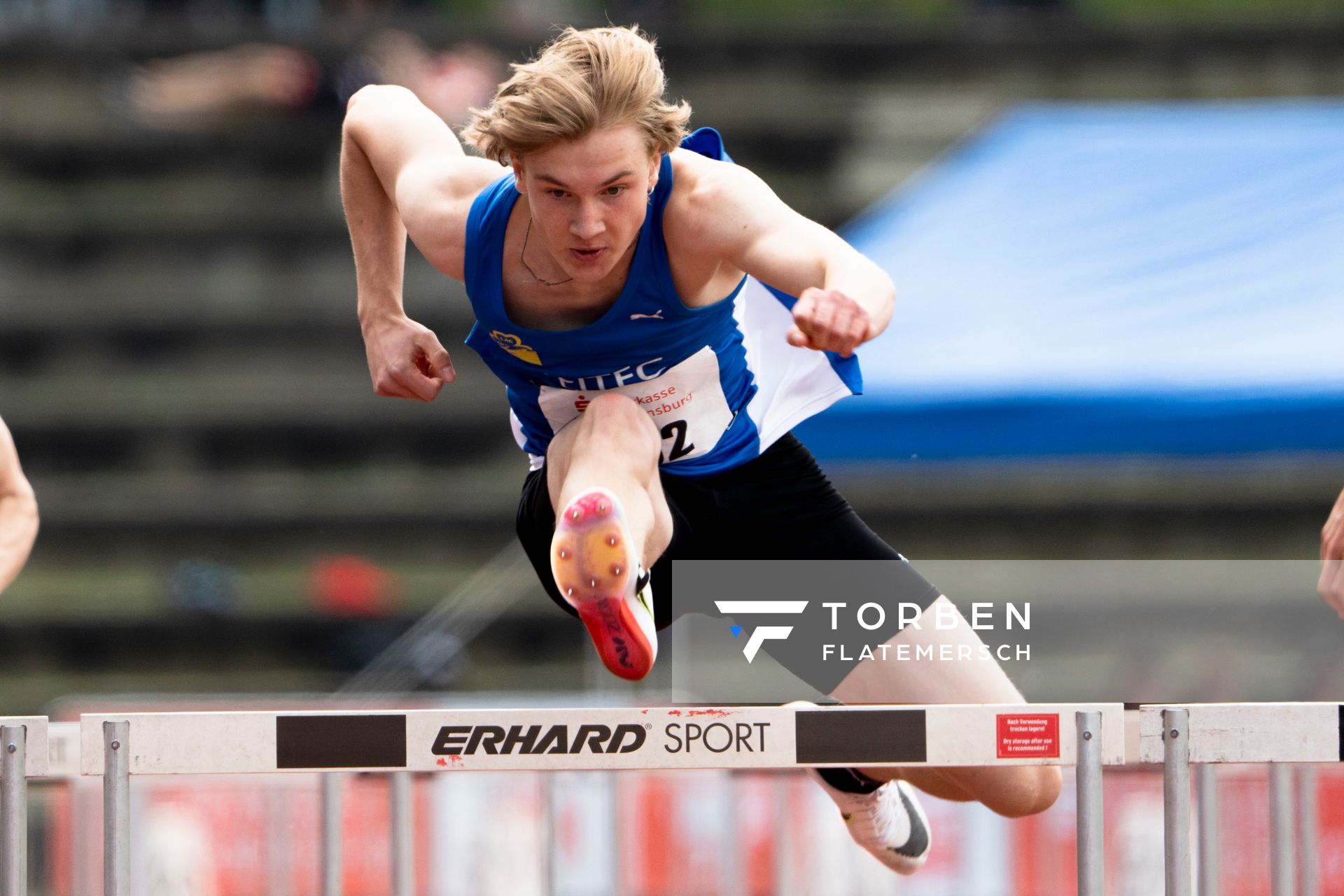 Nils Leifert (LAC Quelle Fuerth) ueber 110m Huerden am 04.06.2022 waehrend der Sparkassen Gala in Regensburg